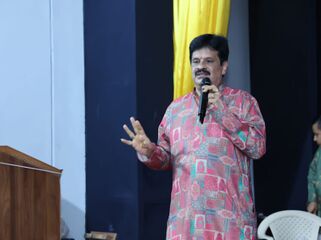 Dr. Kumar Vasist1